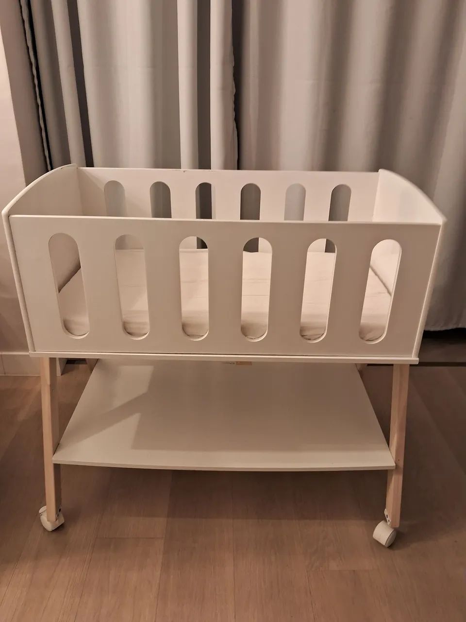 Mini berço Sissi Matic