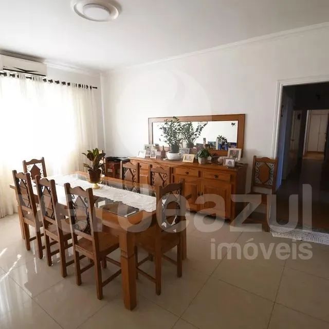 Casa com 4 dormitorios,sendo 1 suíte, churrasqueira e 2 vagas de garagem coberta - Foto 4