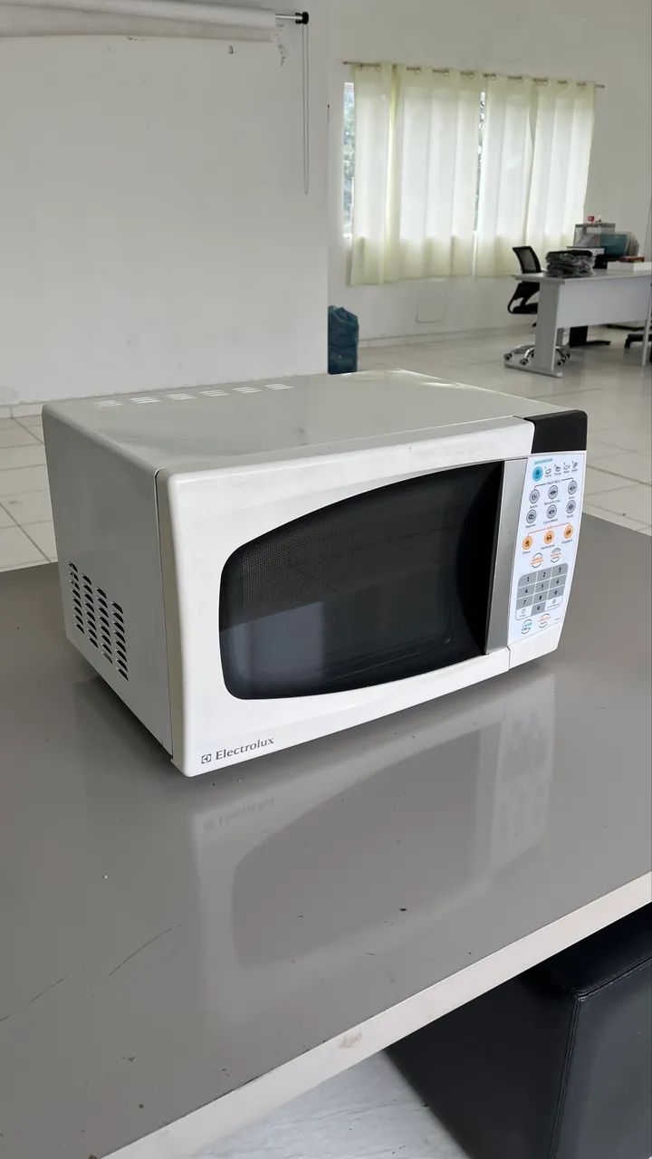 Microondas electrolux 18L - Foto 2