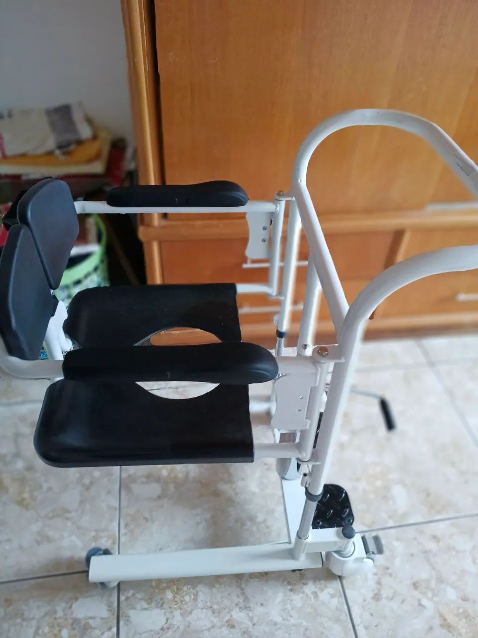 Cadeira de transferencia de deficiente - Foto 2