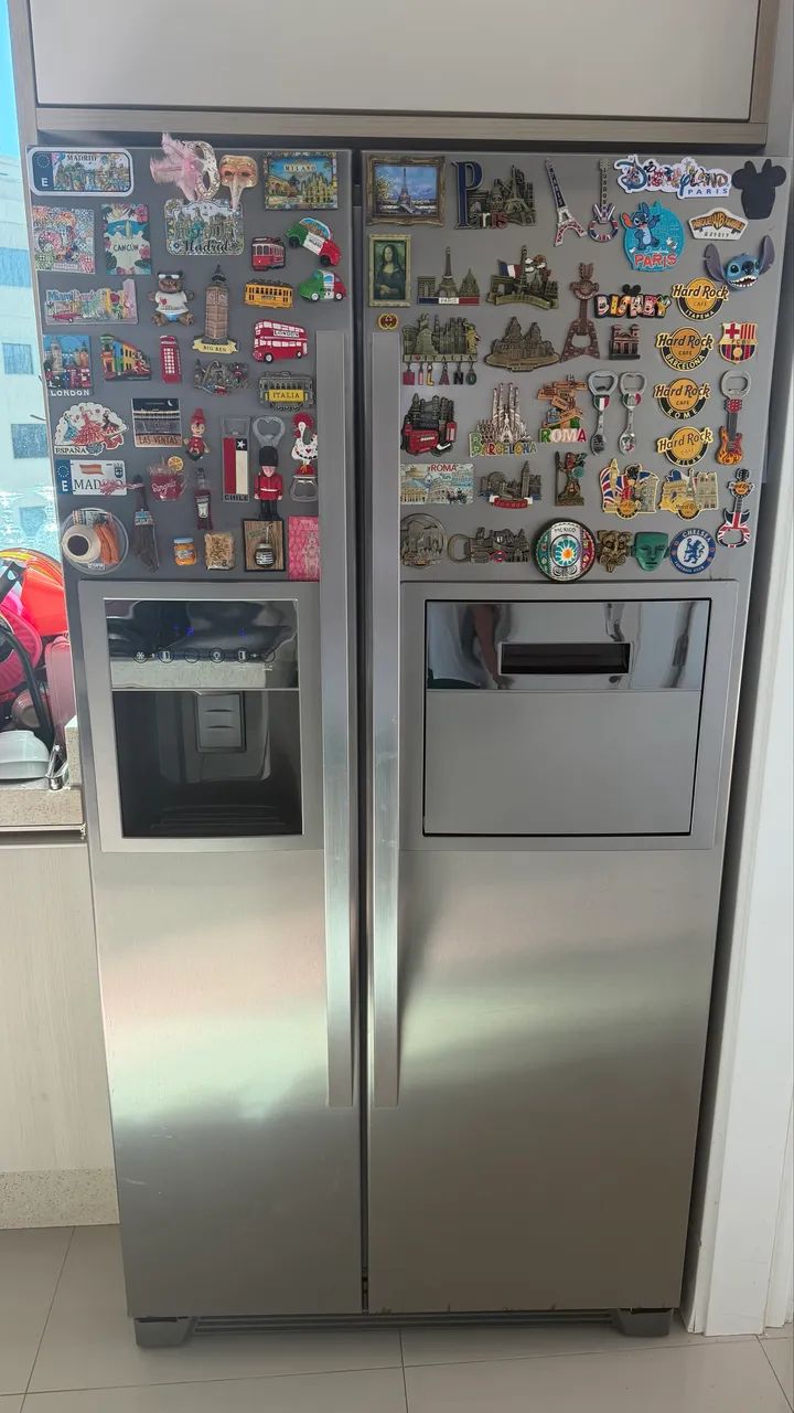 Geladeira Eletrolux side by side inox