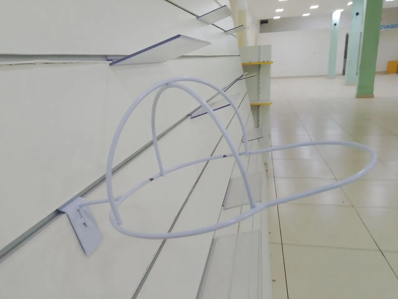 Expositor de boné  - Foto 2