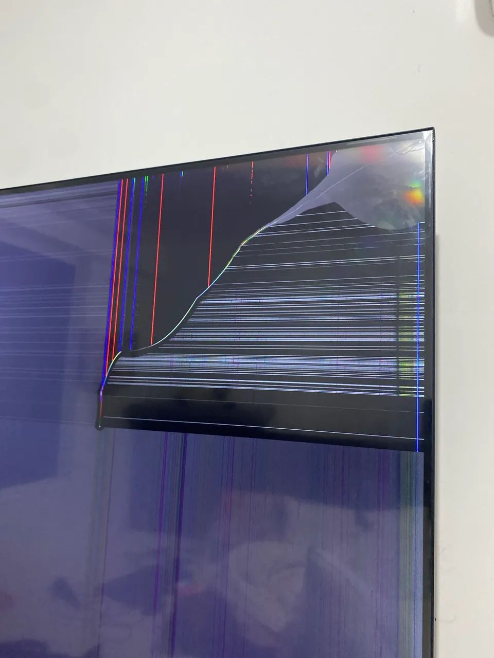     TV TCL 65? funcionando, painel danificado no canto, sem controle - Foto 5