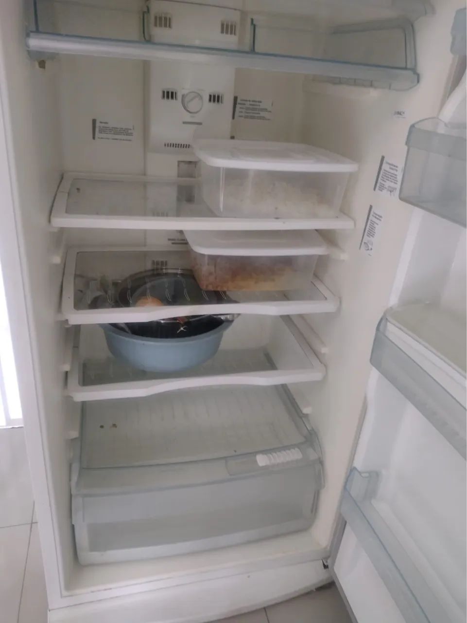 Geladeira  ELECTROLUX frost free - Foto 3