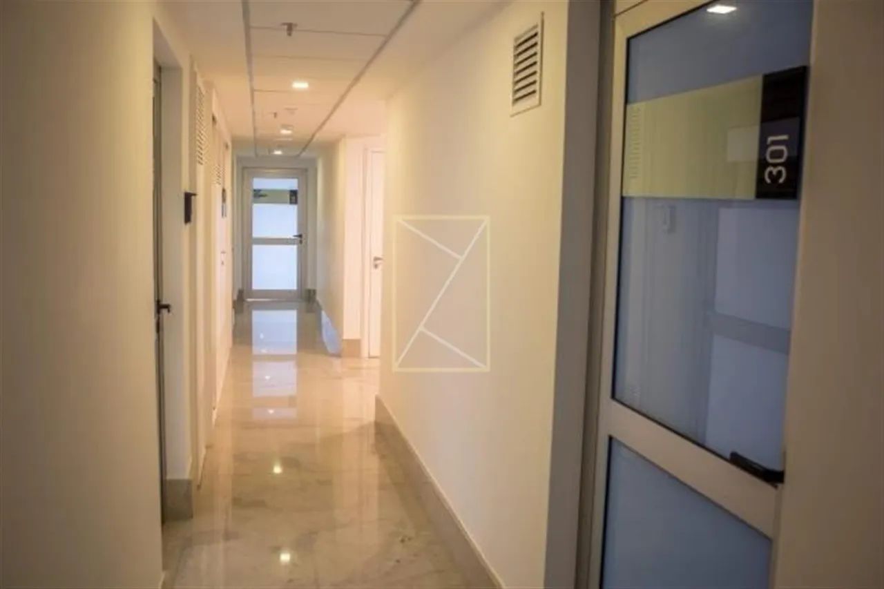 Sala comercial aérea, 39,52 m² privativos, lavabo, espera p/ piso elev