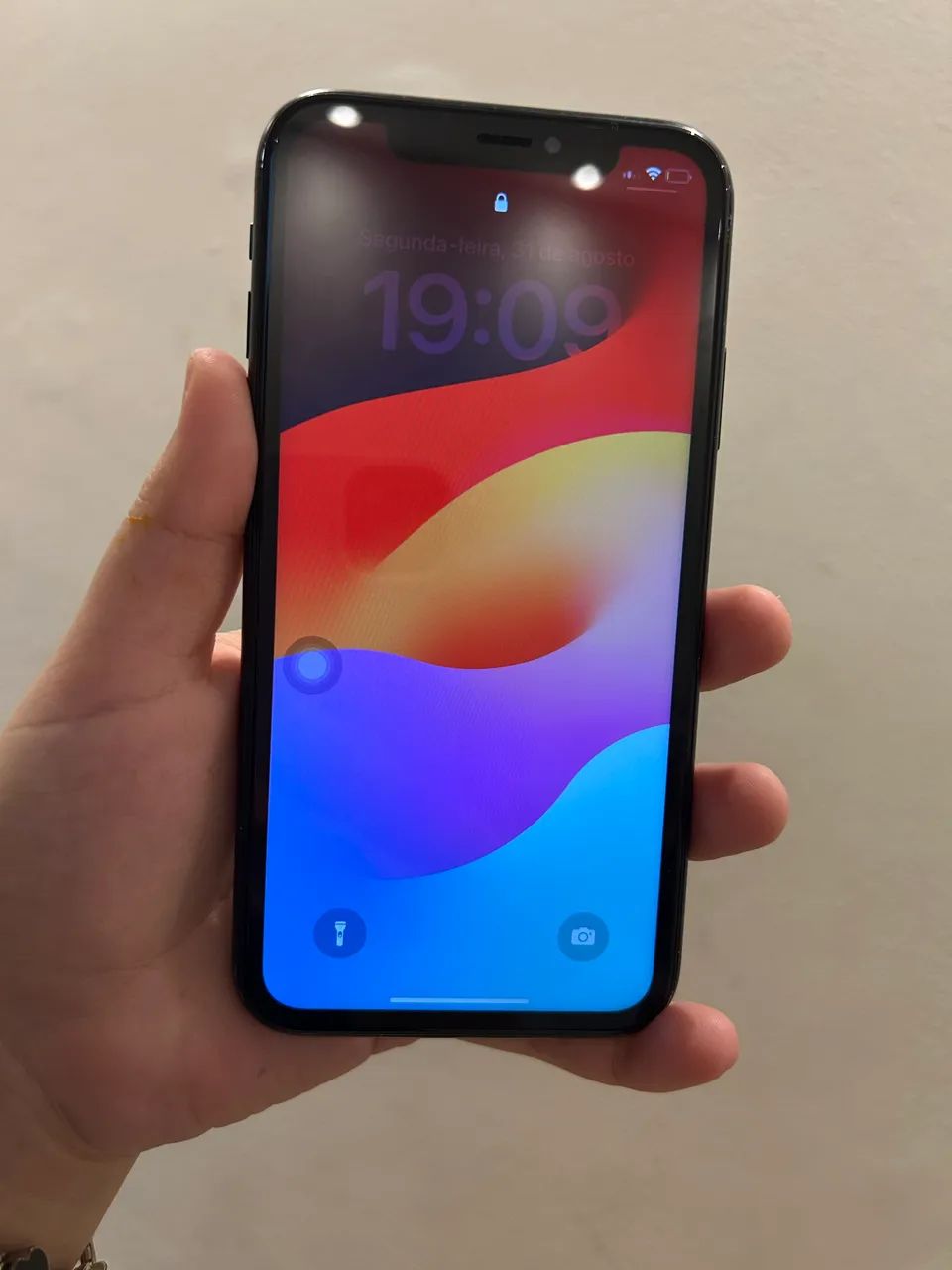 iPhone XR - semi novo 