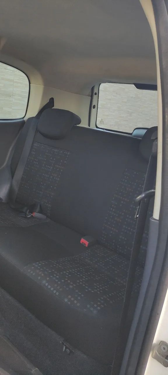 Fiat Uno Vivace 1.0 EVO Fire Flex 8V 3P 2013 - Foto 4