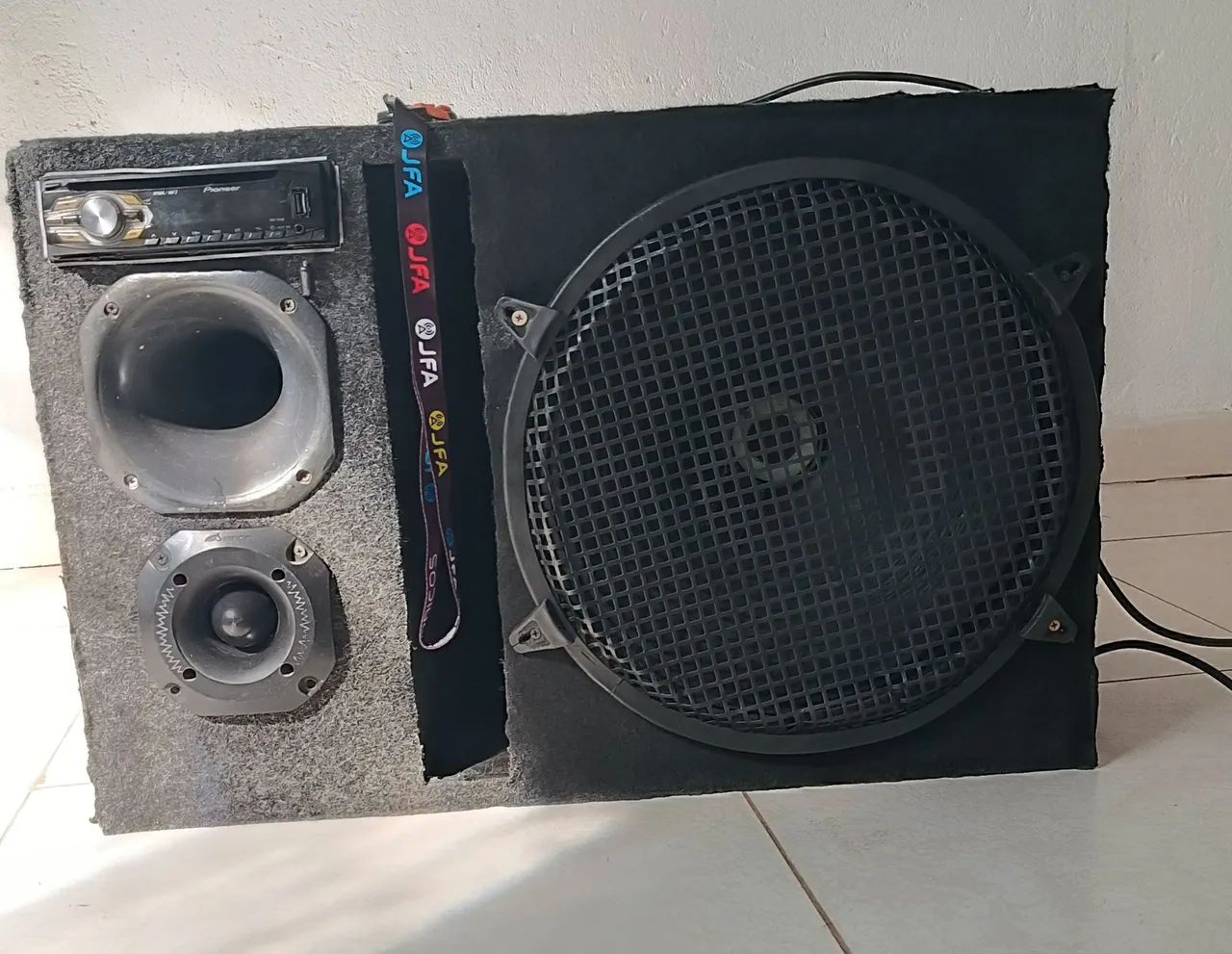 Caixa trio 