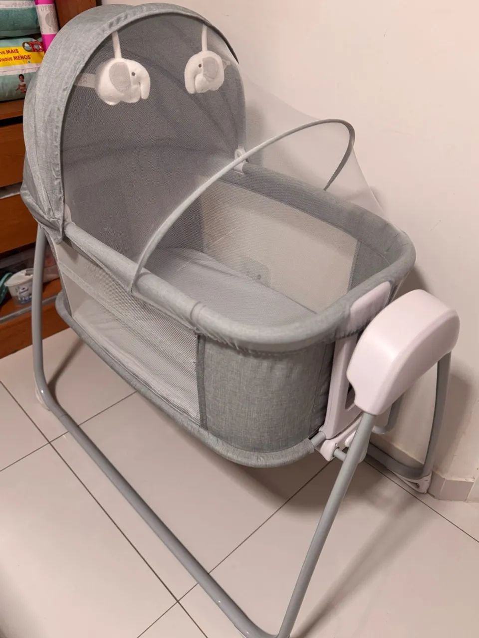 Berço Techno Automático Bluetooth Cinza Moisés 13kg Mastela Cinza   - Foto 4