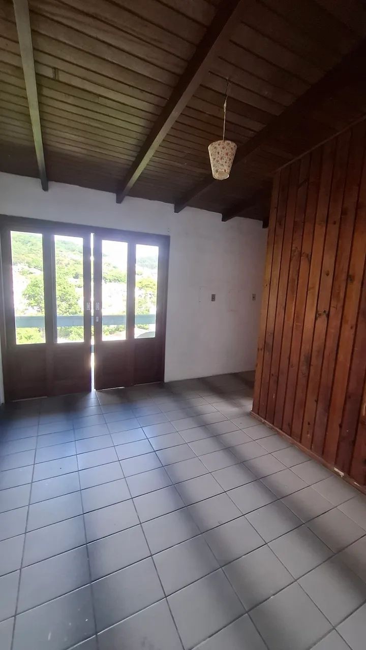 Casa de dois pavimentos no Monte Verde  - Foto 4