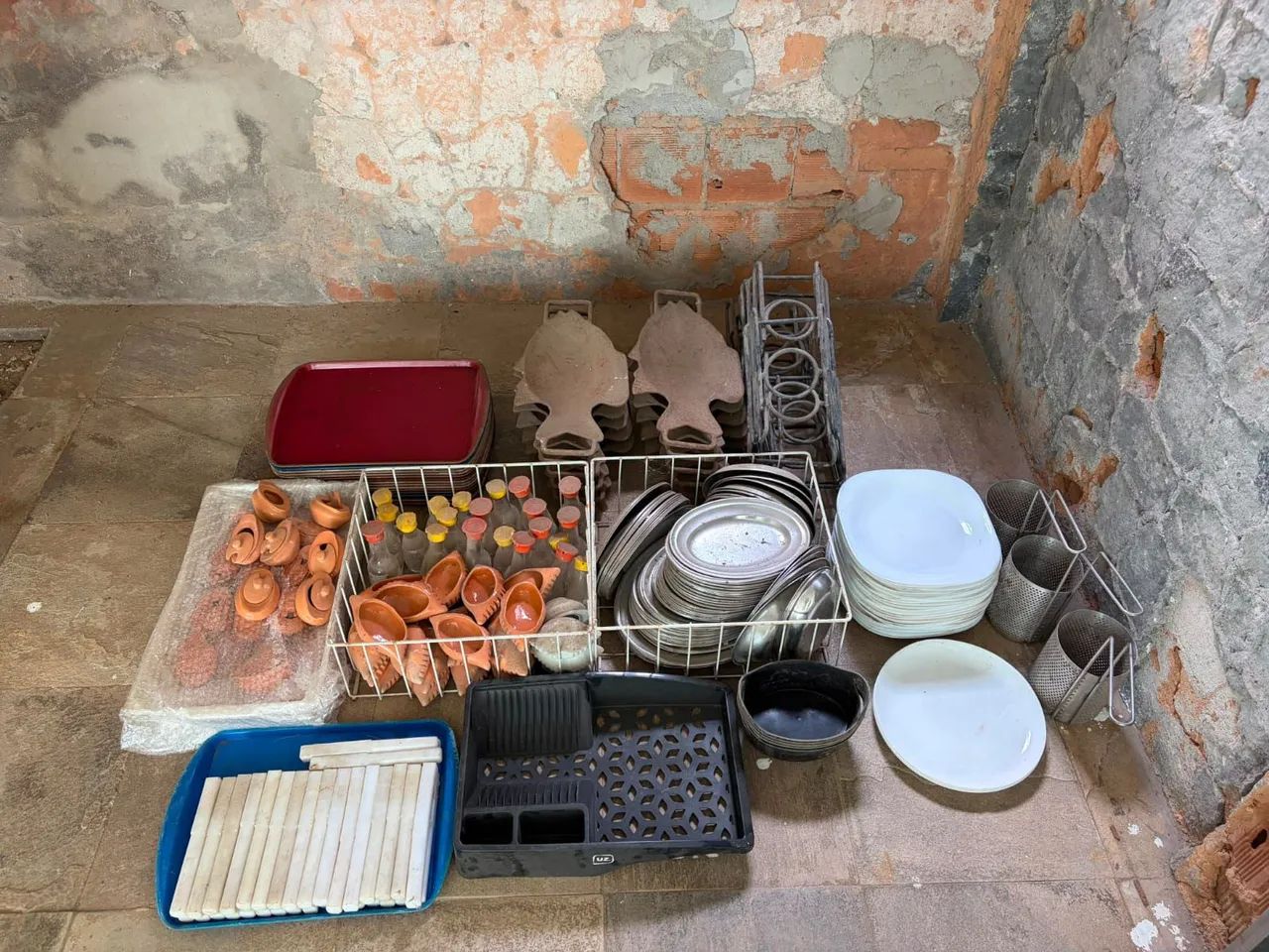 Utensílios diversos para restaurante 