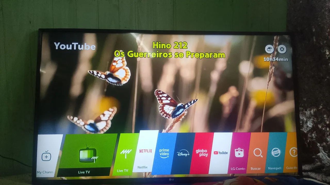 Vendo tv smart LG 49 polegadas tem todos aplicativo filmes séries grátis  - Foto 2
