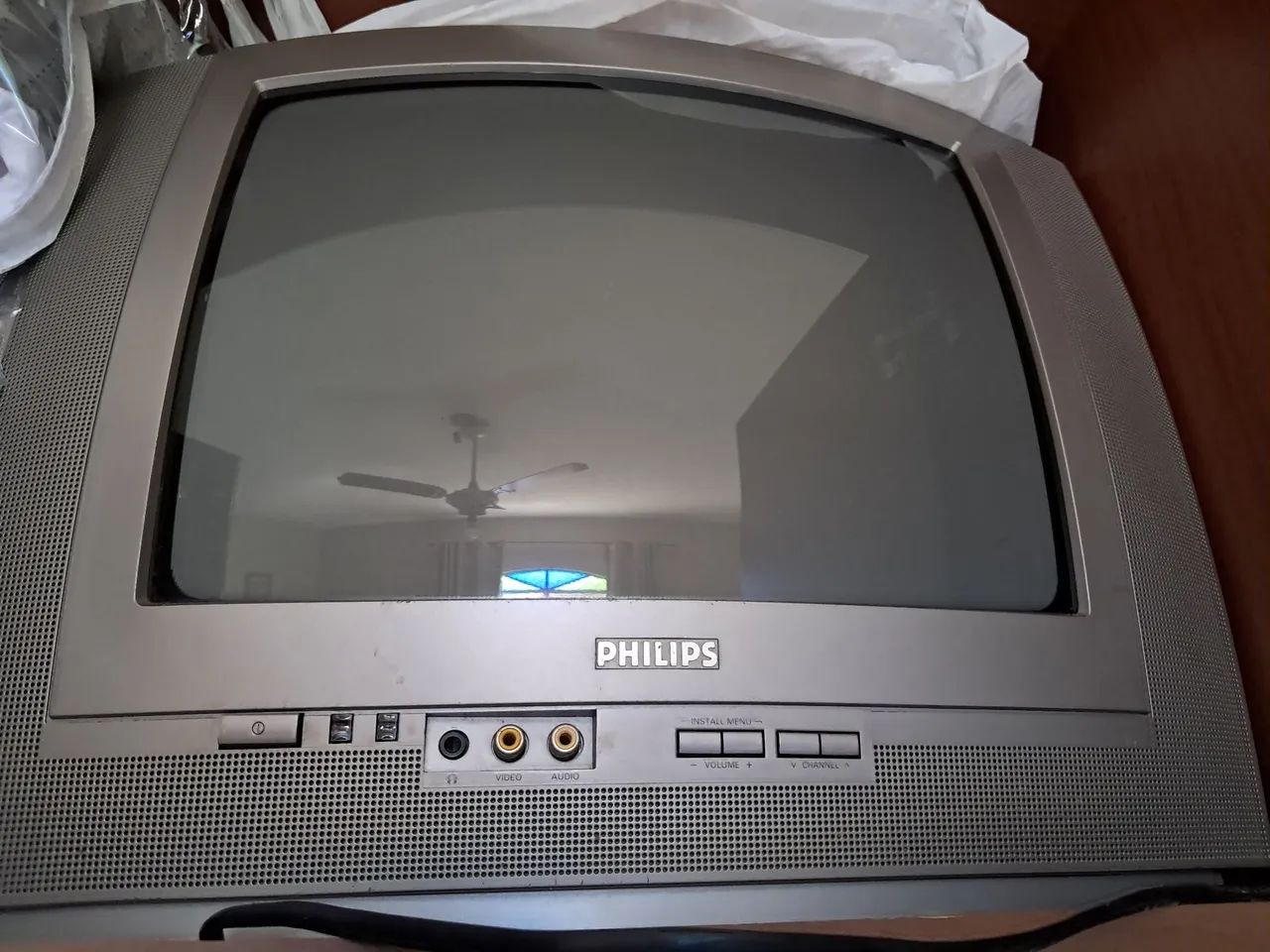 Doação de  tv Philips 