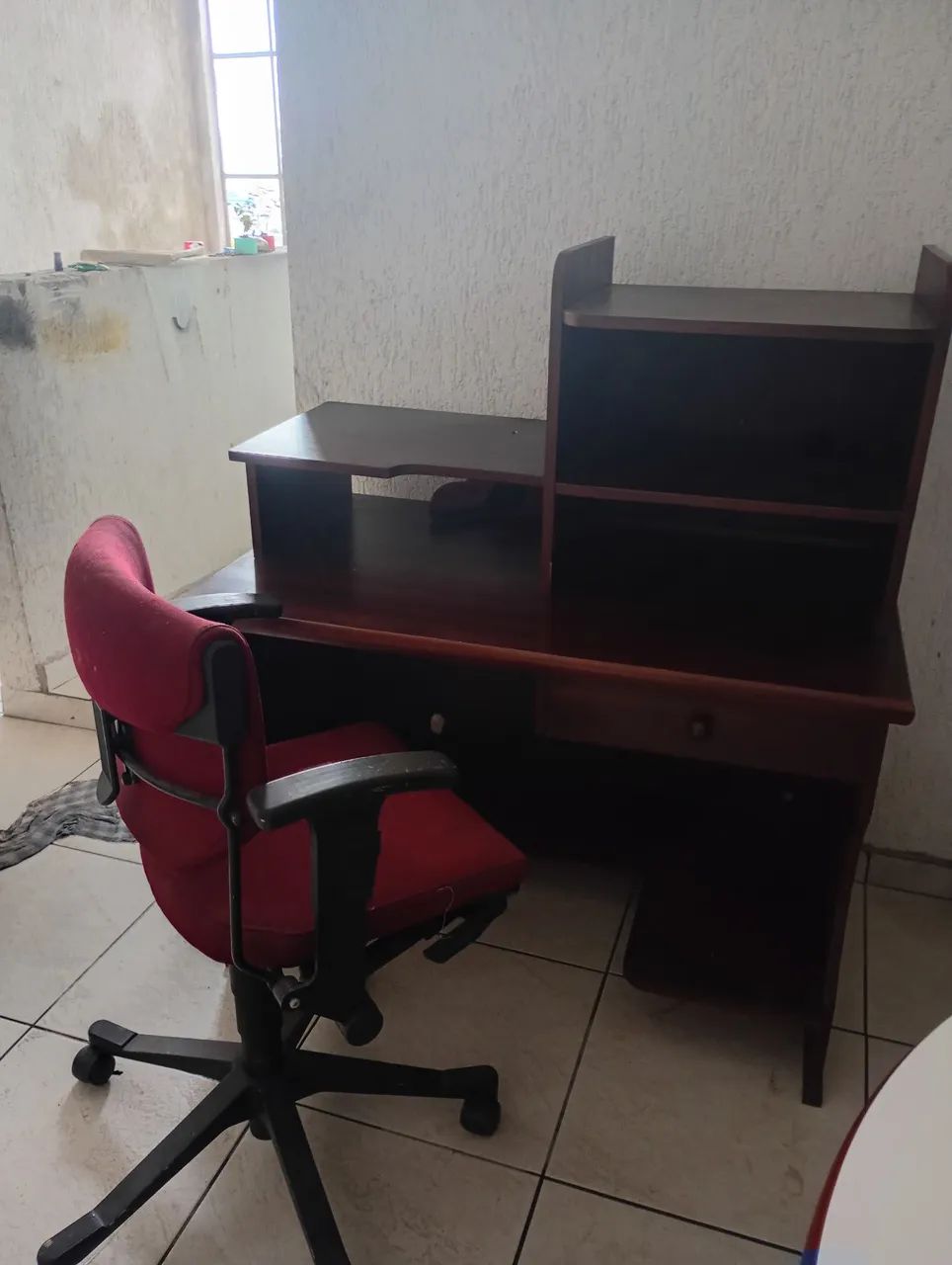 ESCRIVANINHA DE EMBUIA COM CADEIRA - Foto 2