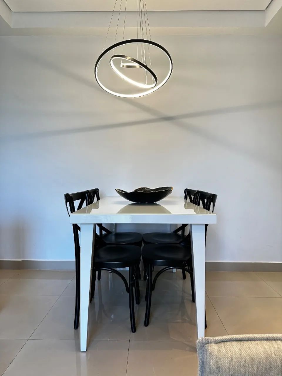 Mesa de jantar e cadeiras  - Foto 3