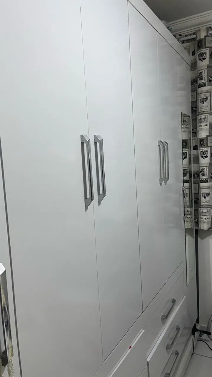 Vendo guarda-roupa grande 