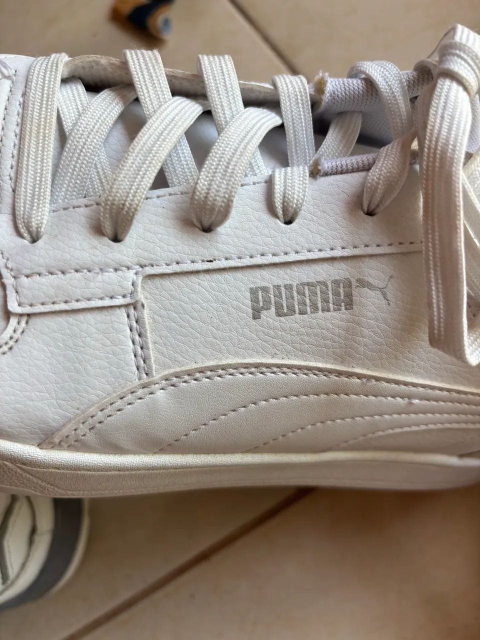Vando sapatos com numeração de 40 e 42 os dois de marca original  - Foto 4