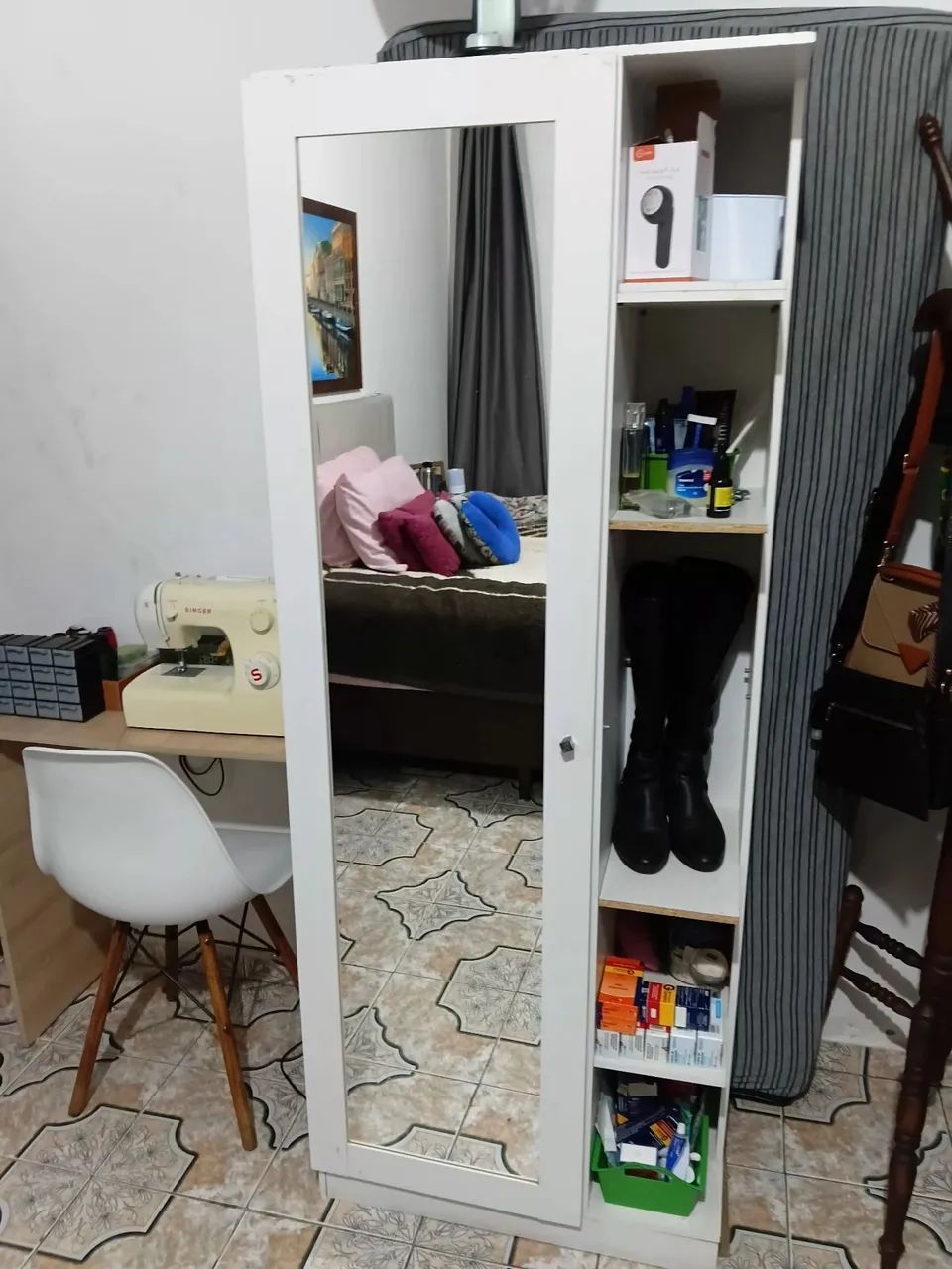Sapateira com espelho grande 
