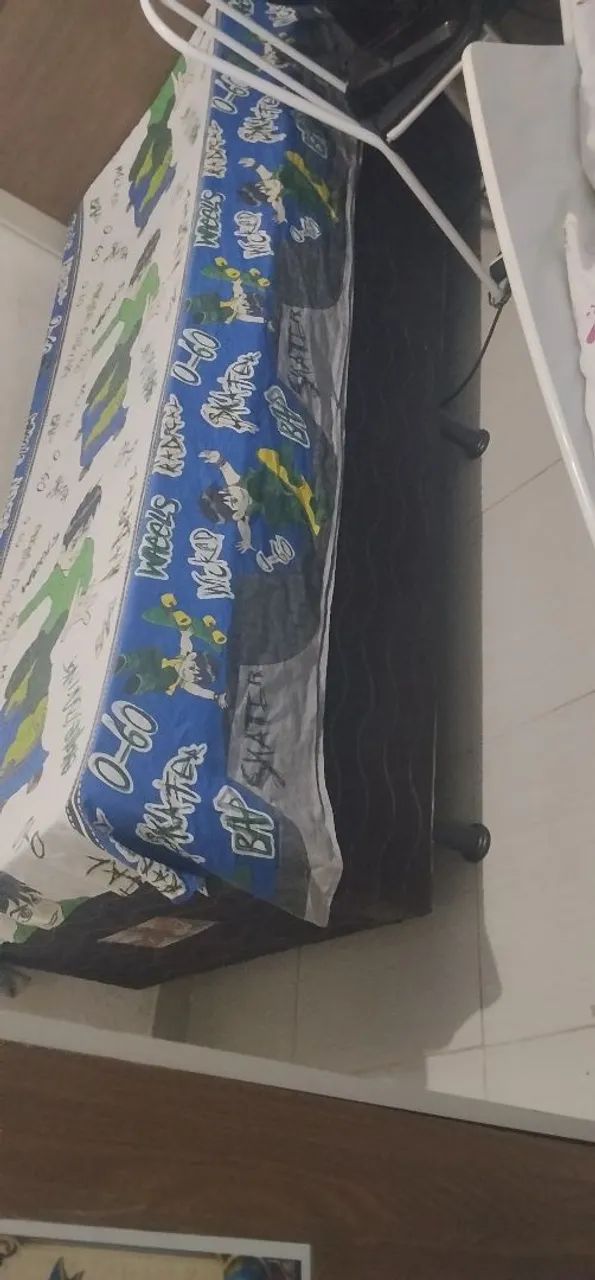 Vende-se cama box solteirão+ colchão  - Foto 4