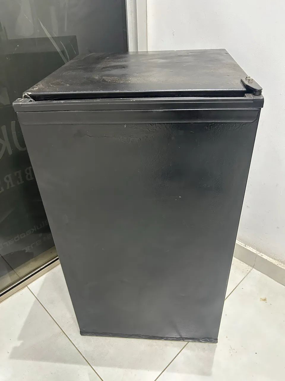Vende-se frigo bar