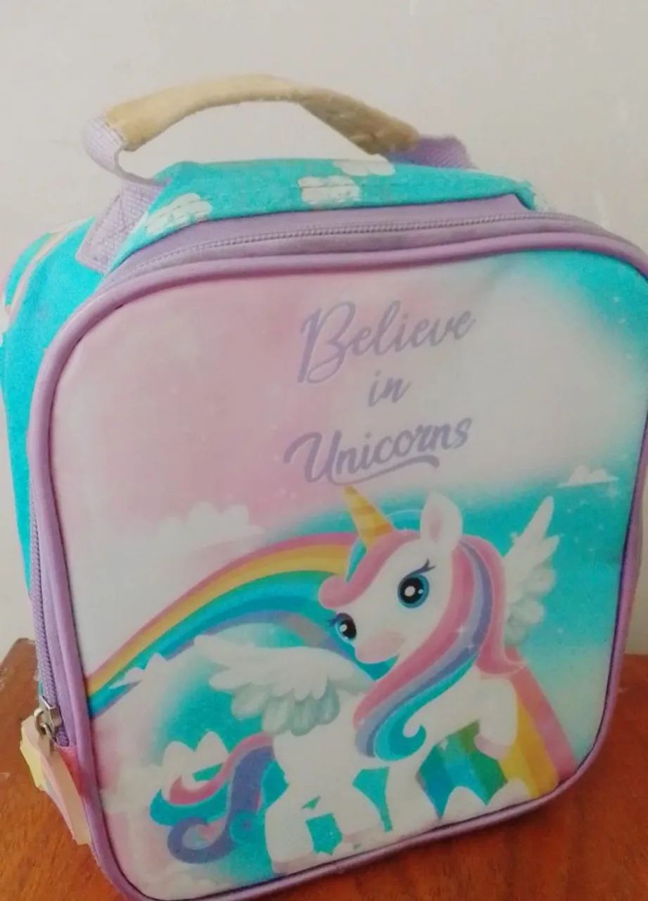 Vende-se lancheira escolar