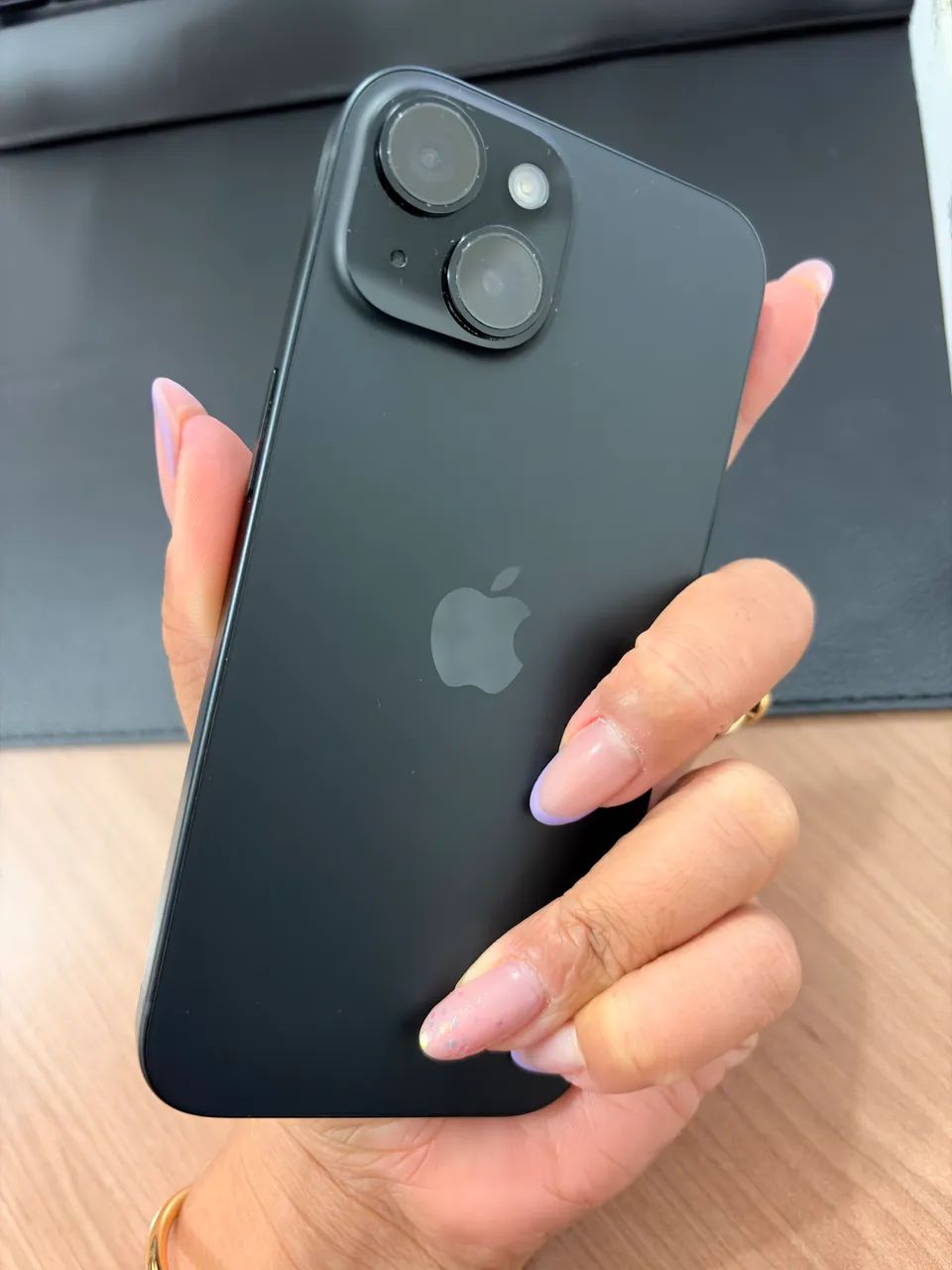 iPhone 15 black 128GB - Foto 5