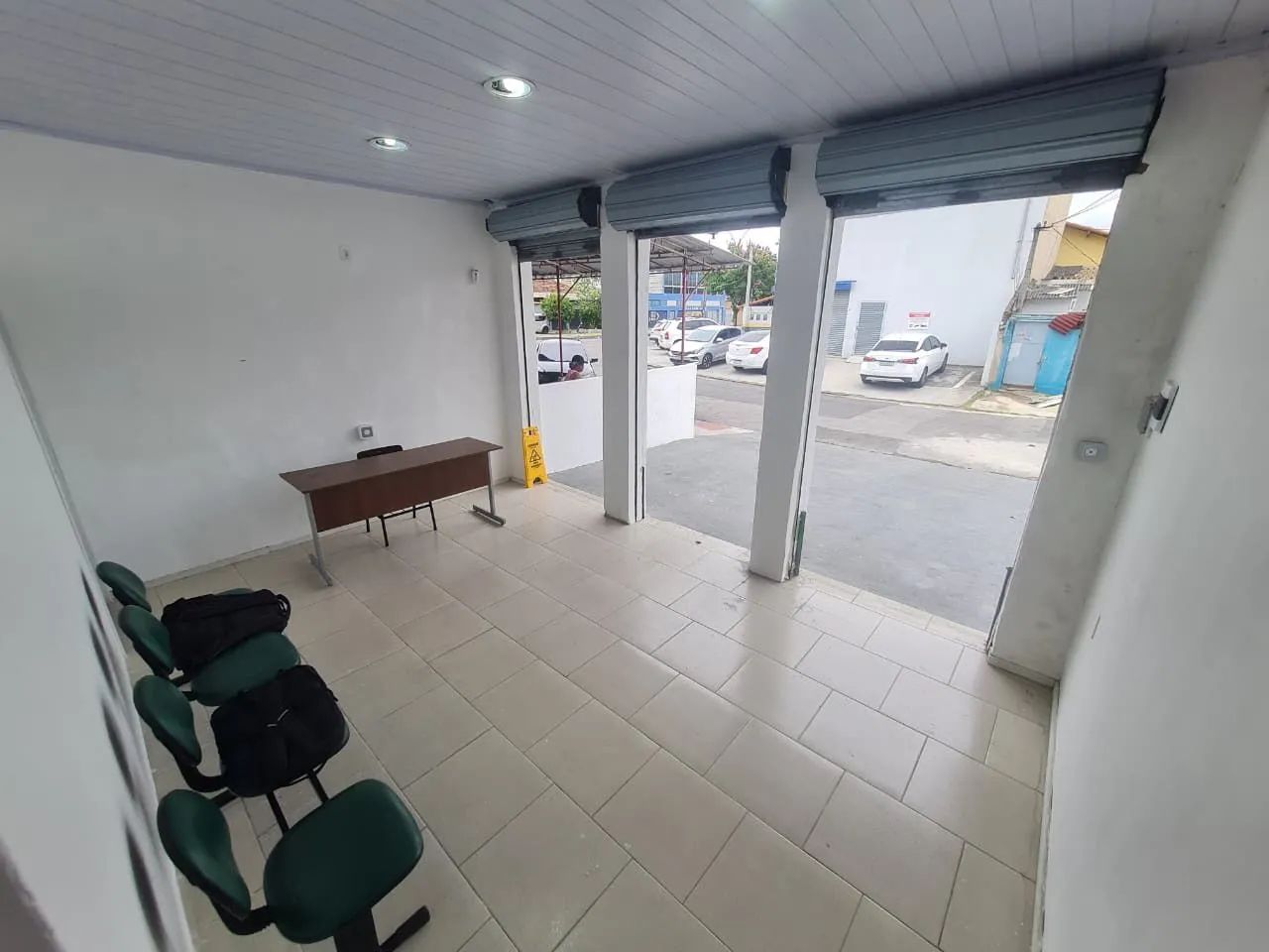 Loja Comercial em Bangu - 4 salas 1 banheiro 