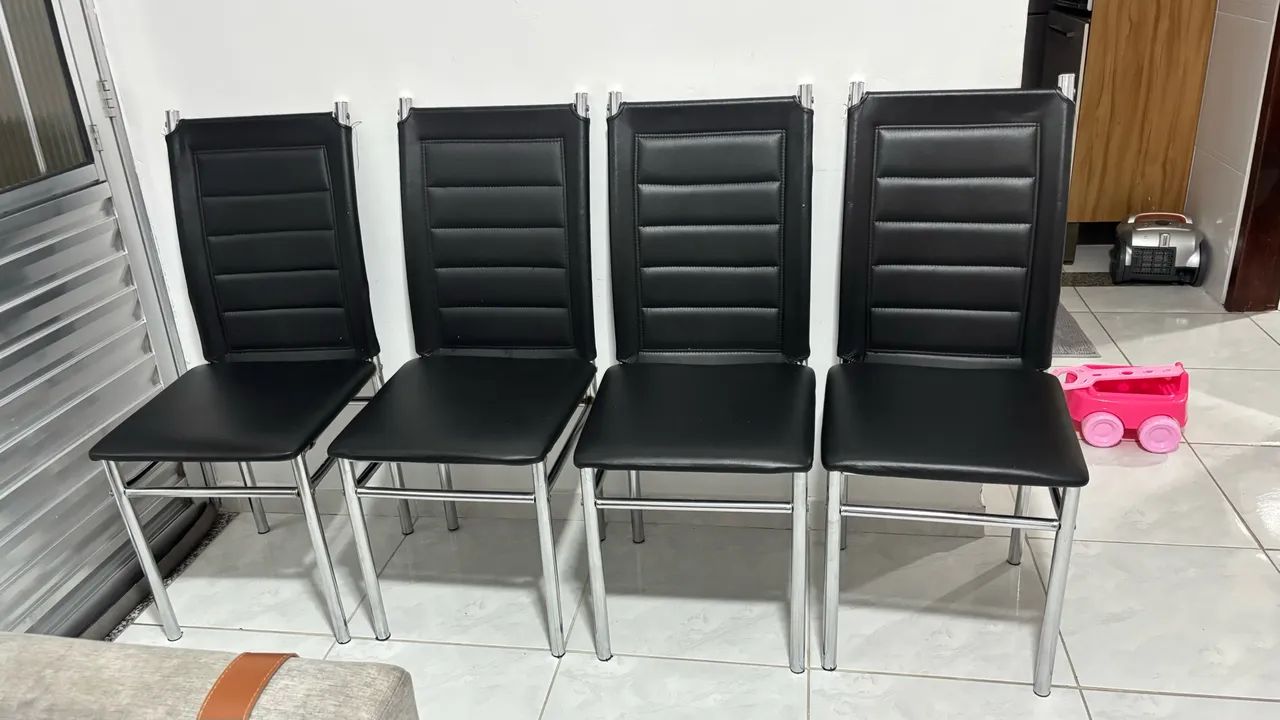 Mesa c/ 4 cadeiras - Foto 3