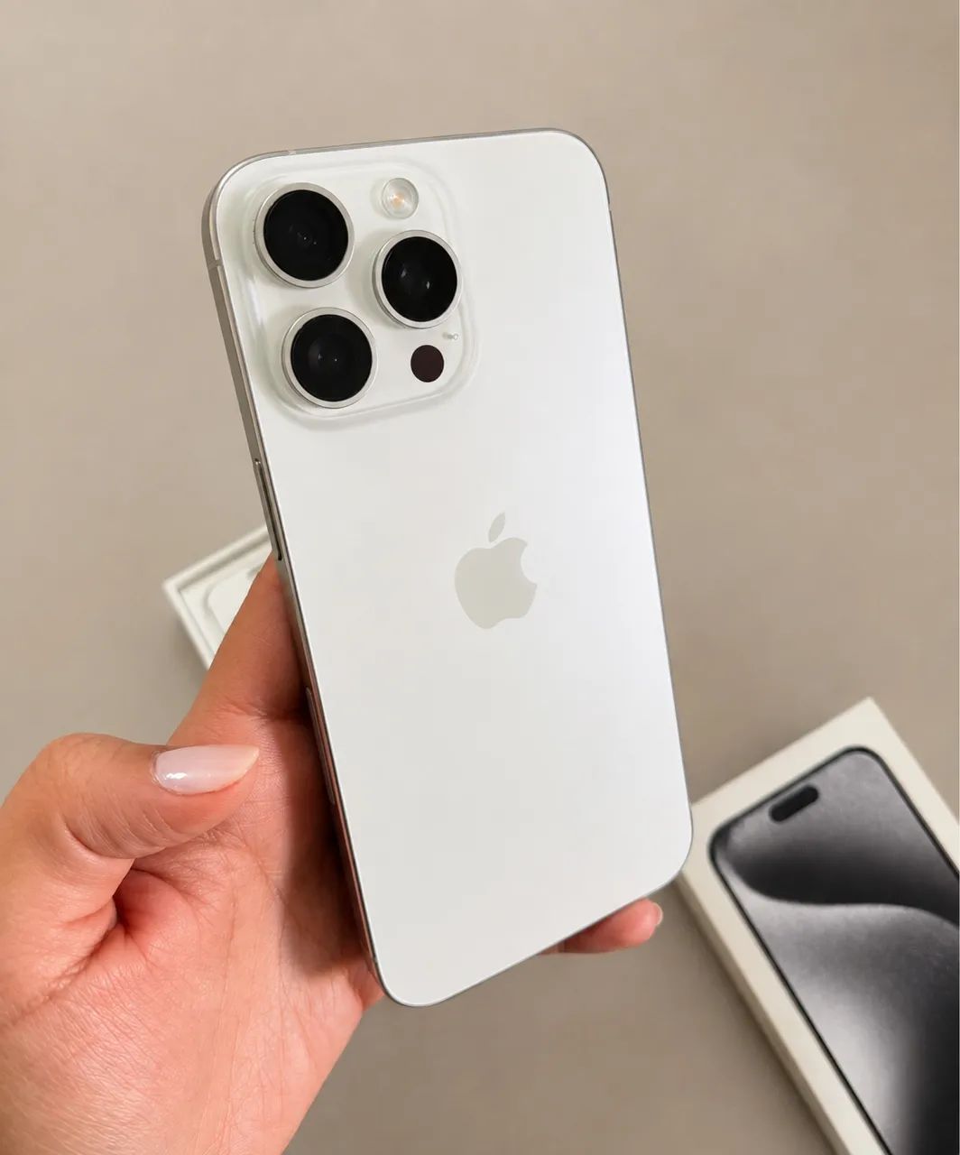 iPhone 15 pro Max branco 256gb bateria 83%