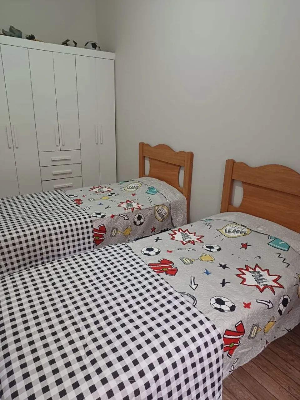 Cama solteiro - valor individual - não acompanha colchão 