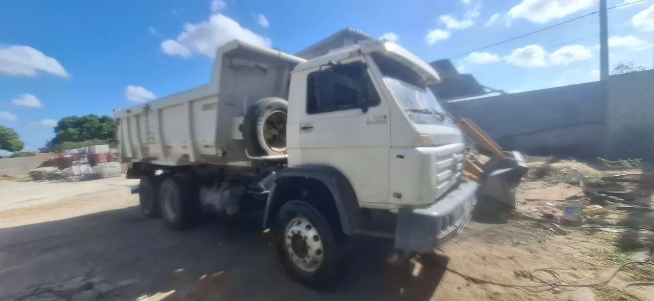 Caminhão 31260e caçamba - Foto 5