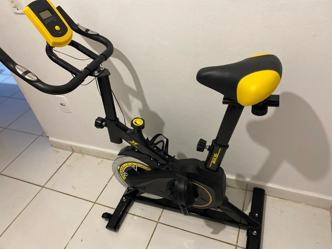 Vendo Bicicleta Ergométrica Nova