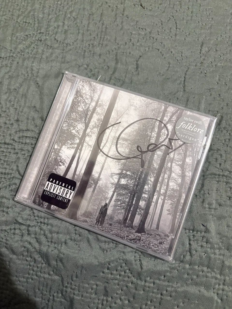 CD AUTOGRAFADO TAYLOR SWIFT LACRADO FOAKLORE  - Foto 2