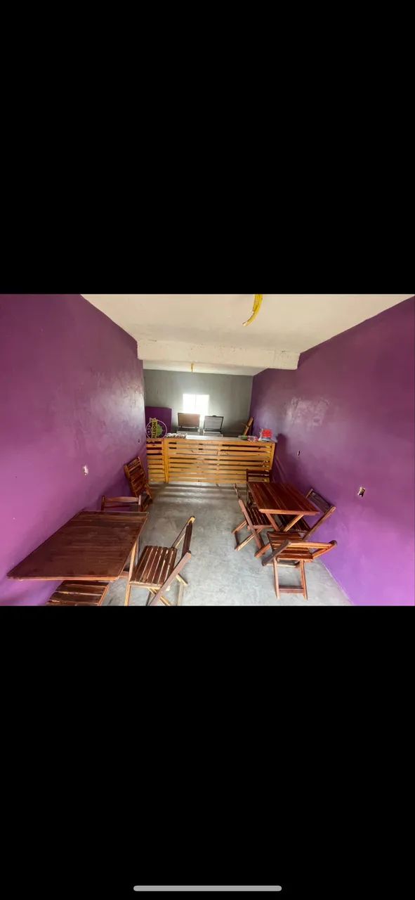 Jogo de mesas e cadeiras e balcão 