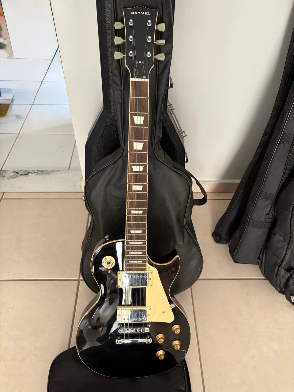 Guitarra Michael Les Paul