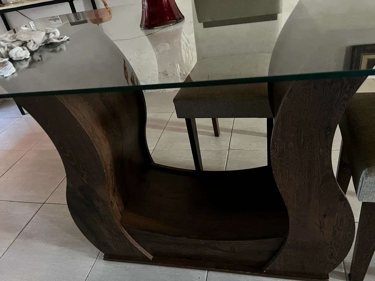 Mesa de vidro - Para 6 lugares - Foto 2
