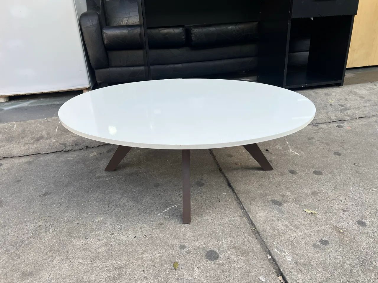 Mesa de Centro Oval com Pés de Palito  - Foto 4