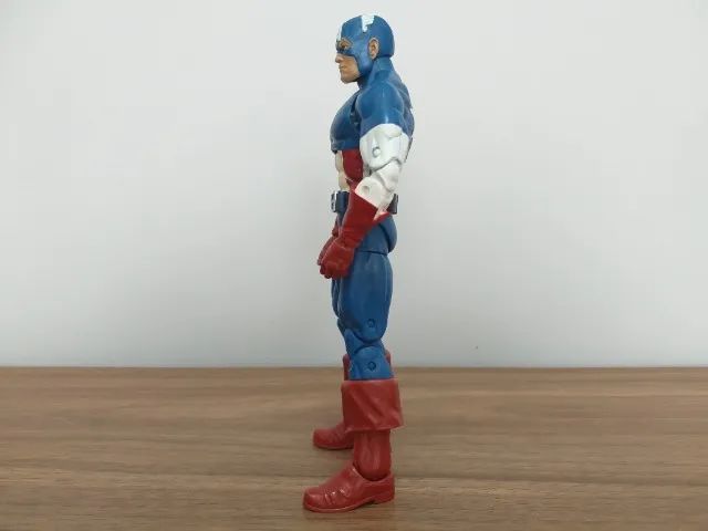 Boneco Capitão América Lobisomem Marvel Legends  - Foto 4
