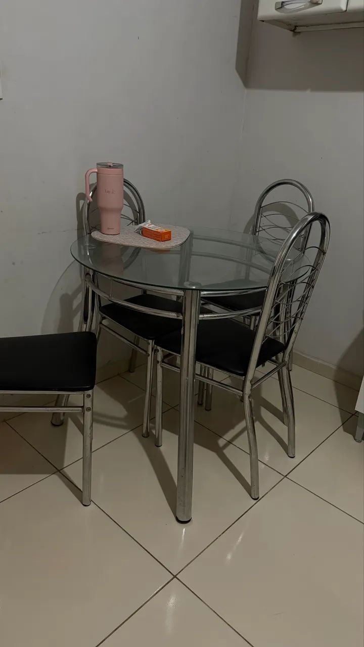 mês com 4 cadeiras  - Foto 5