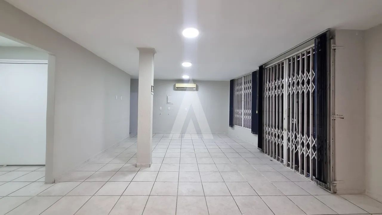 Prédio comercial com 300m² e 14 salas no Centro - Foto 5