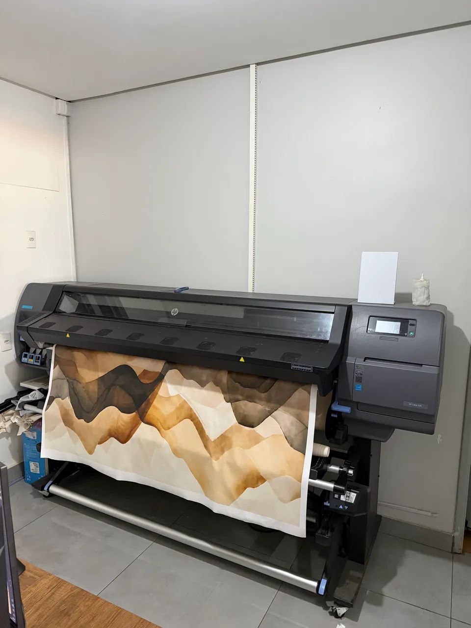Plotter impressão látex HP 335