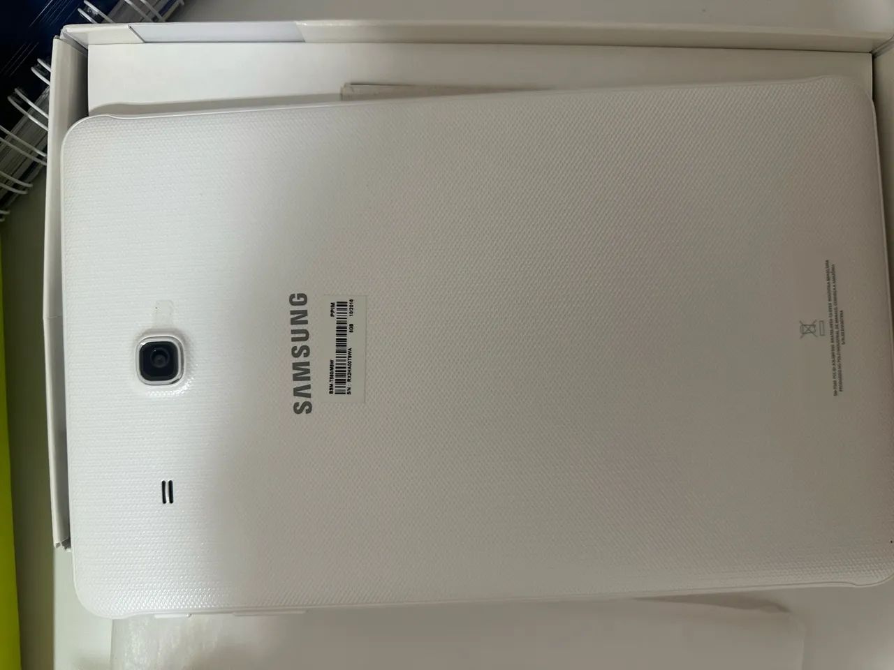 Tablet Galaxy Tab E - Samsung branco (novo) - Foto 2