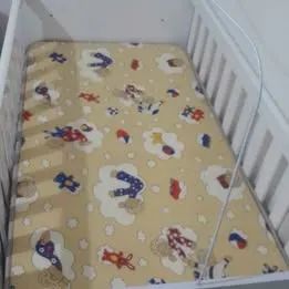 Berço com colchão
