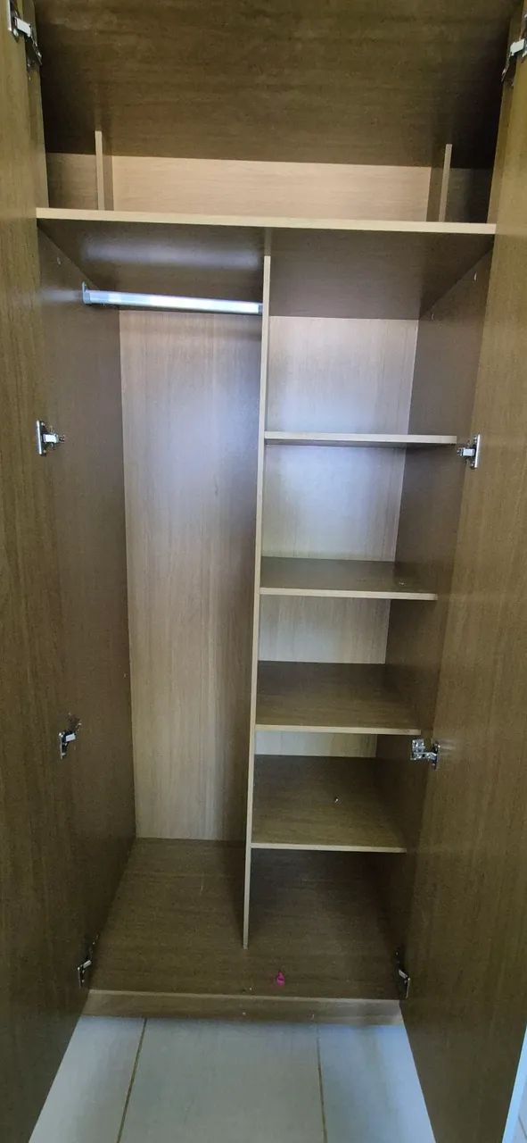 Guarda roupa 6 portas