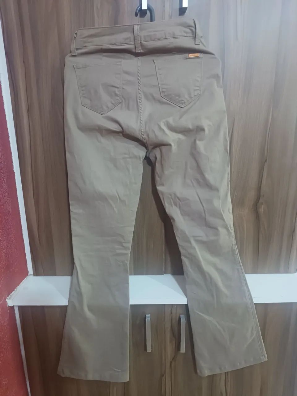 Calça brim elastano tamanho 38 - Foto 2