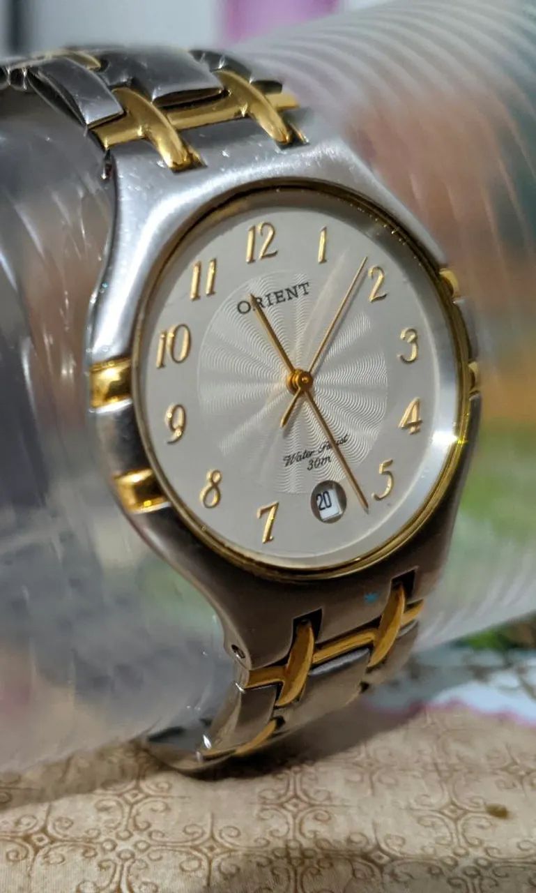Relógio Orient Quartz Vintage