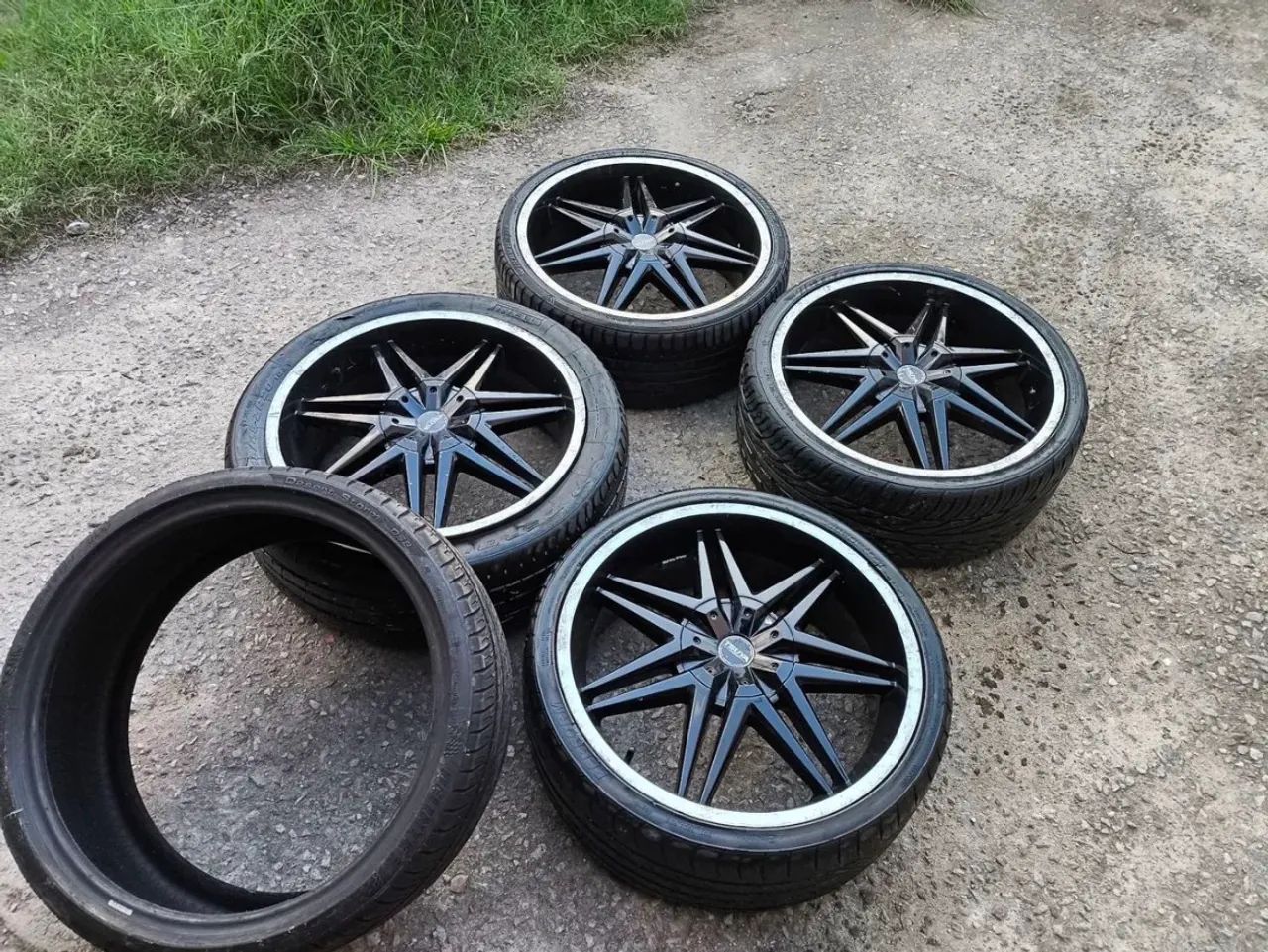Rodas aro 20 com pneus slim 