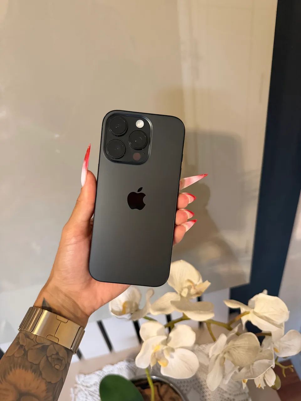 iPhone 16 Pro 256gb Titânio Preto - Foto 2