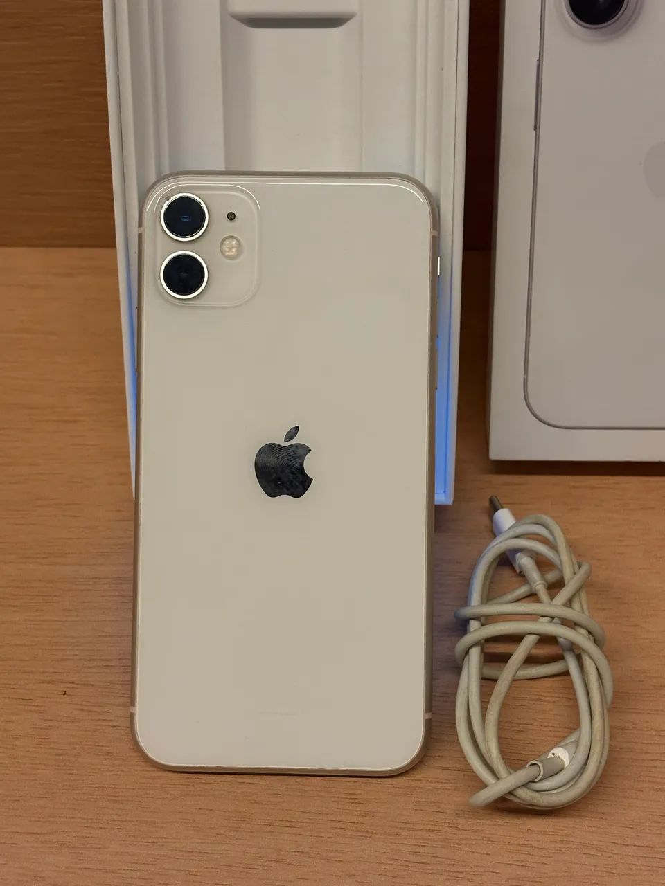 iPhone 11 /64gb branco - Foto 2