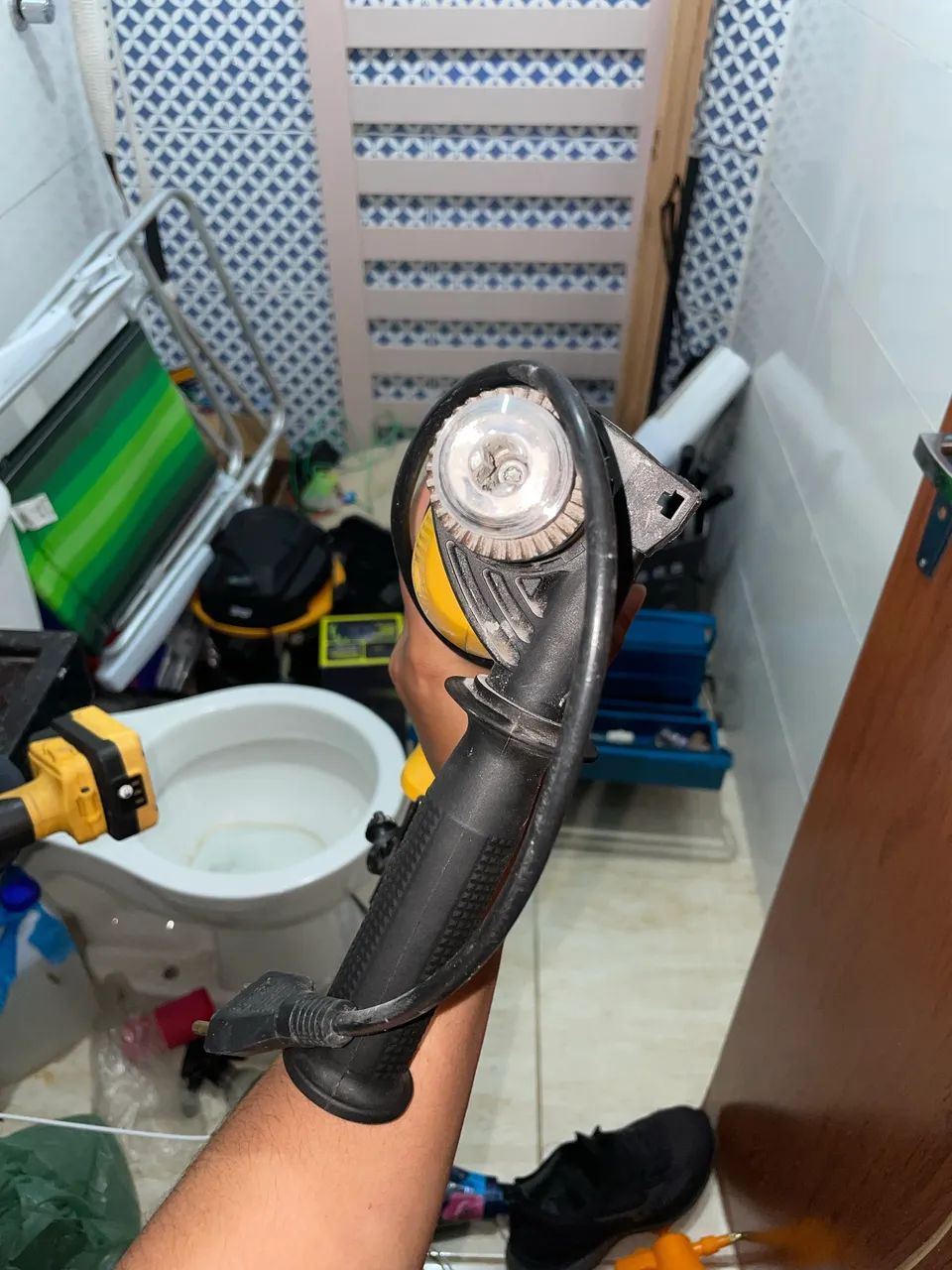 Furadeira Dewalt 421231192504412161